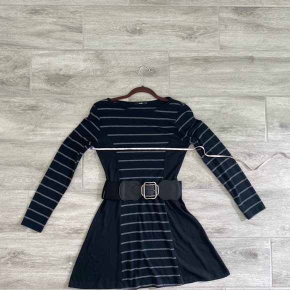 Papaya Black With Gray Stripe Long Sleeves Dress with Belt Size M - Picture 6 of 7